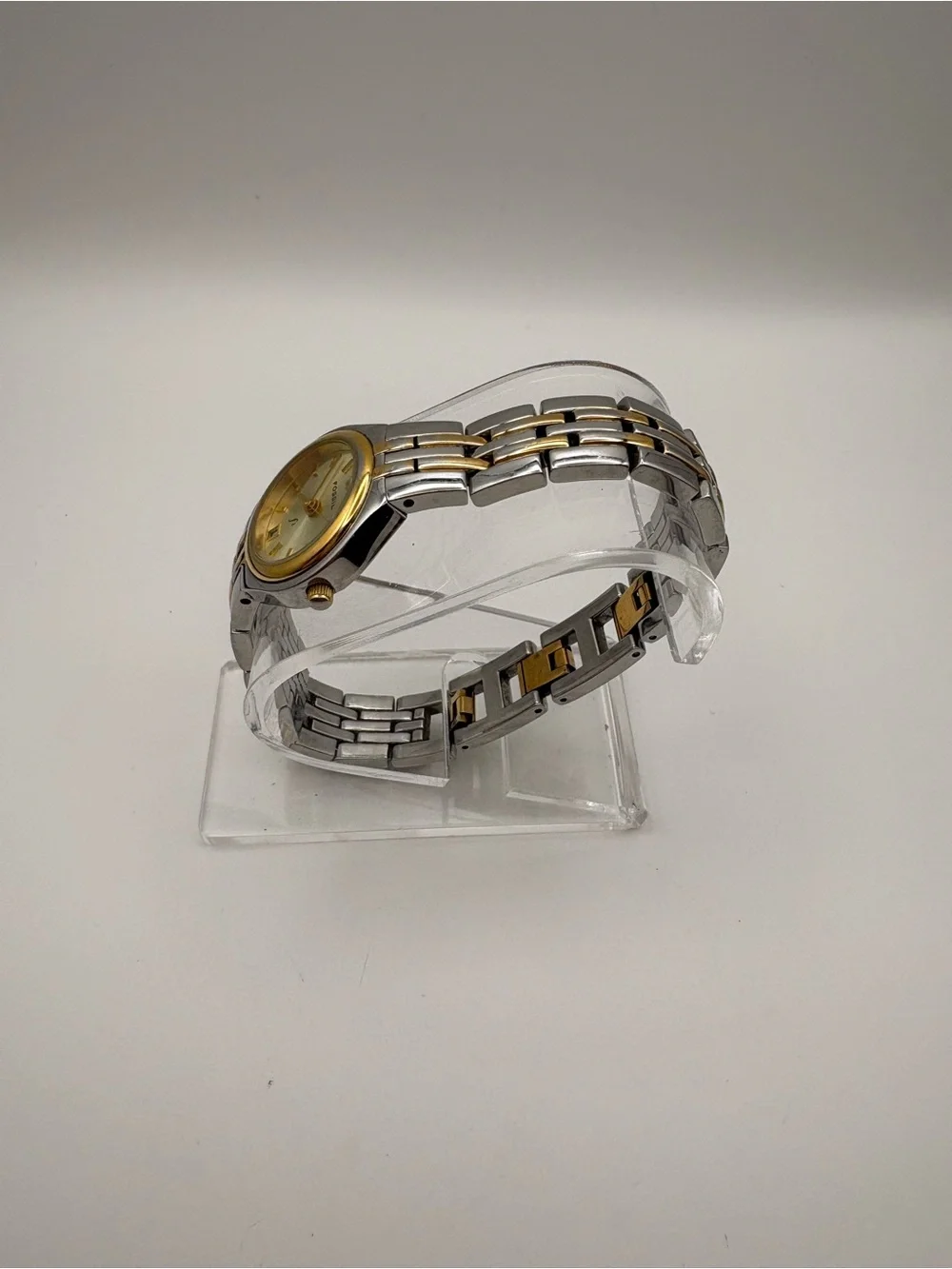 Fossil band has